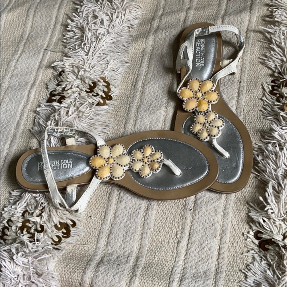 6 1/2 Kenneth Cole Reaction sandals